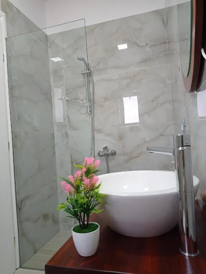 Vasiliu Boutique Hotel Ksamil 4*,
